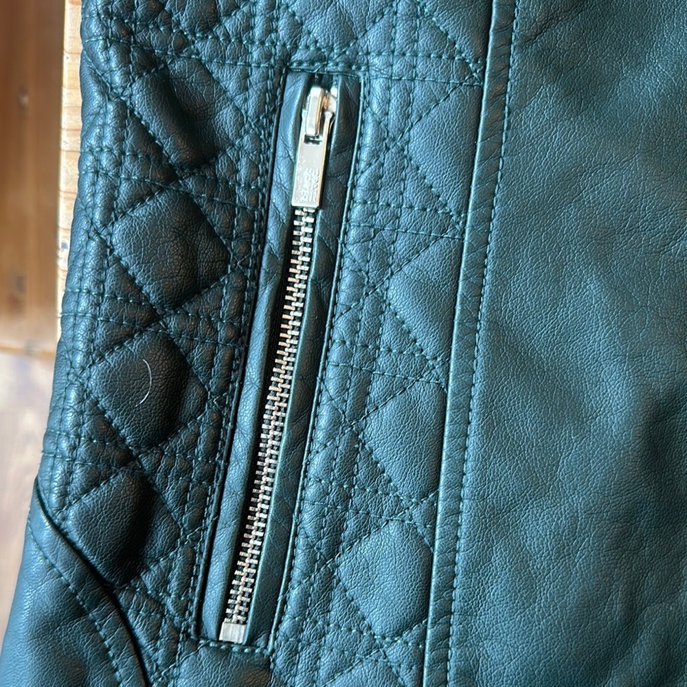 Black Rivet Women’s Faux Green Leather Moto Jacket - Picture 9 of 13
